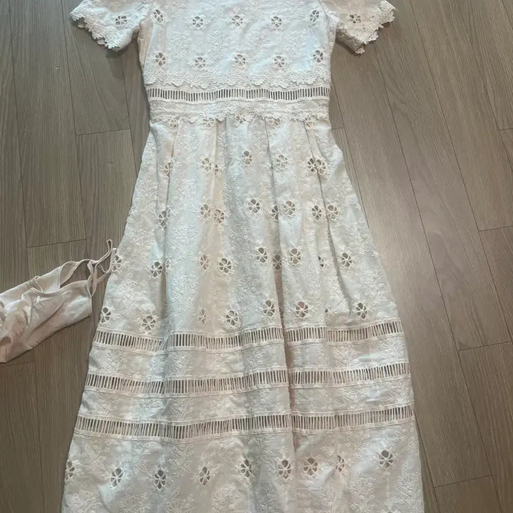 [SOLD OUT] 마쥬 원피스(텍제거상품)