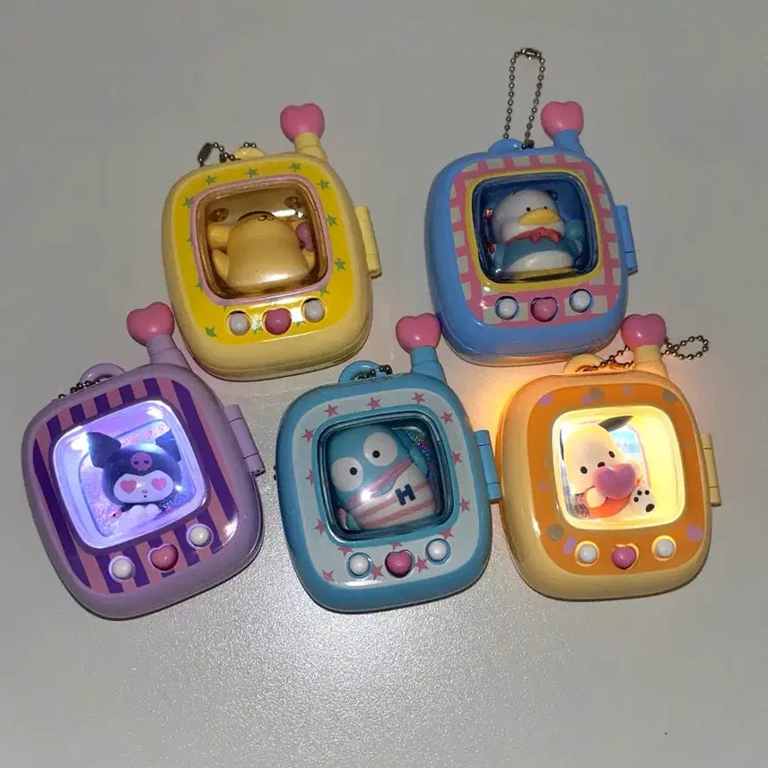 [BUNJANG] Miniso Sanrio Pocket Elf Tamagotchi Keychain Gacha / 미니소 산리오 포켓 엘프 다마고치 키링 가챠 마치보케