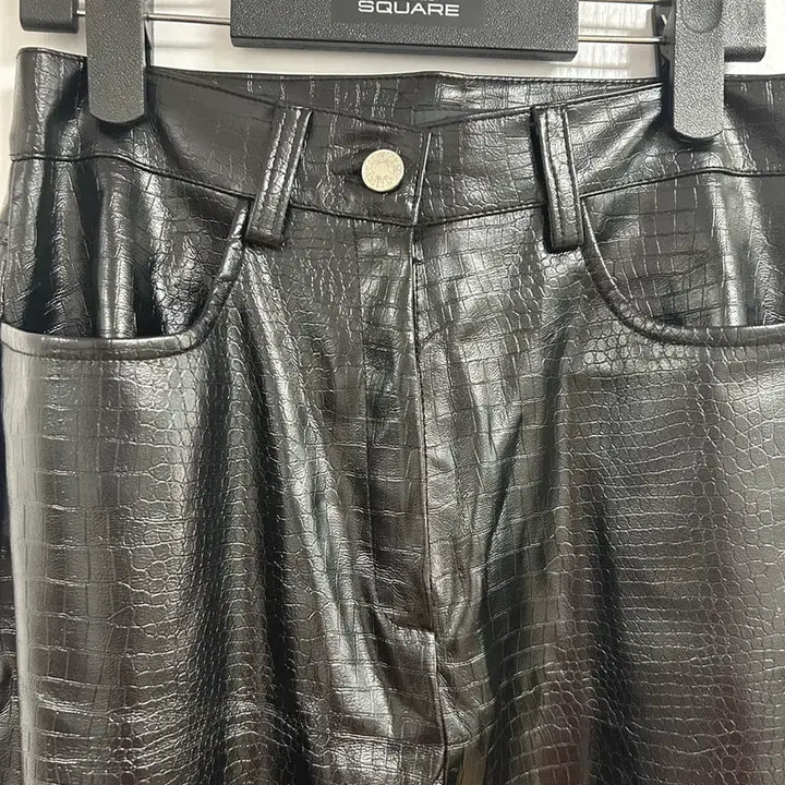 [BUNJANG] Alligator Pattern Leather Pants / 악어패턴 레더팬츠