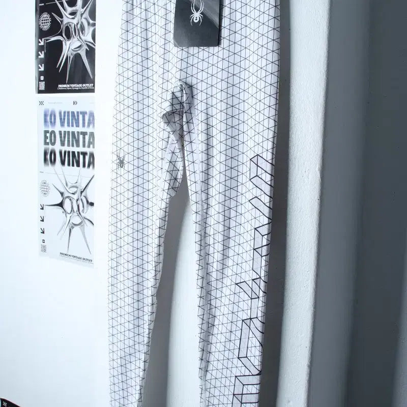 [BUNJANG] Spider Training Pants Leggings White Limited Edition / W(S) 스파이더 트레이닝복 바지 새상품 레깅스 화이트 한정판-2623