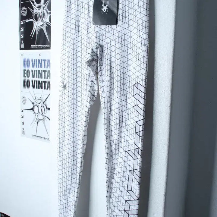 [BUNJANG] Spider Training Pants Leggings White Limited Edition / W(S) 스파이더 트레이닝복 바지 새상품 레깅스 화이트 한정판-2623