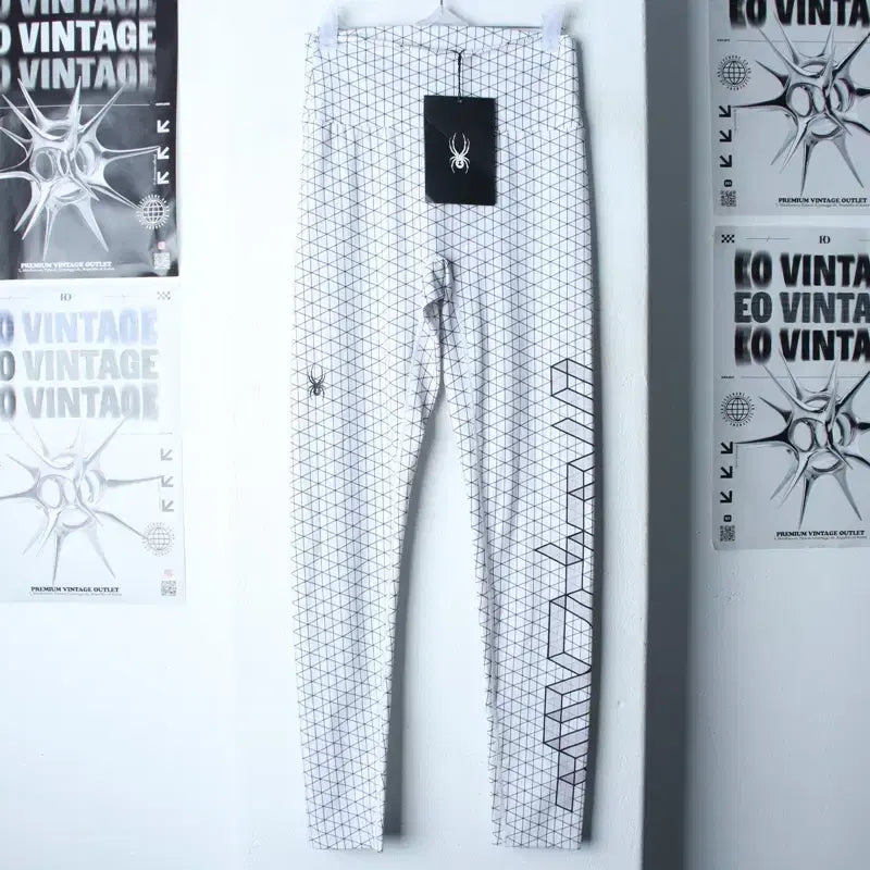 [BUNJANG] Spider Training Pants Leggings White Limited Edition / W(S) 스파이더 트레이닝복 바지 새상품 레깅스 화이트 한정판-2623