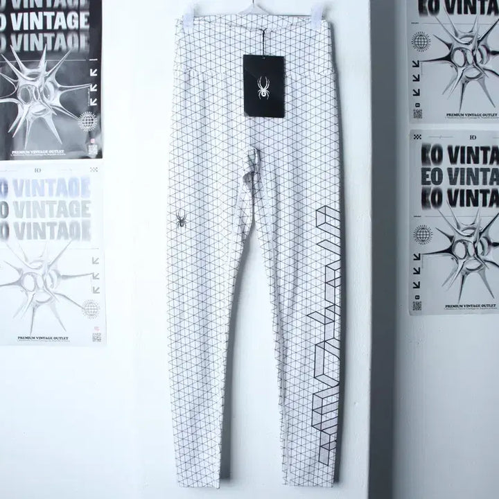[BUNJANG] Spider Training Pants Leggings White Limited Edition / W(S) 스파이더 트레이닝복 바지 새상품 레깅스 화이트 한정판-2623