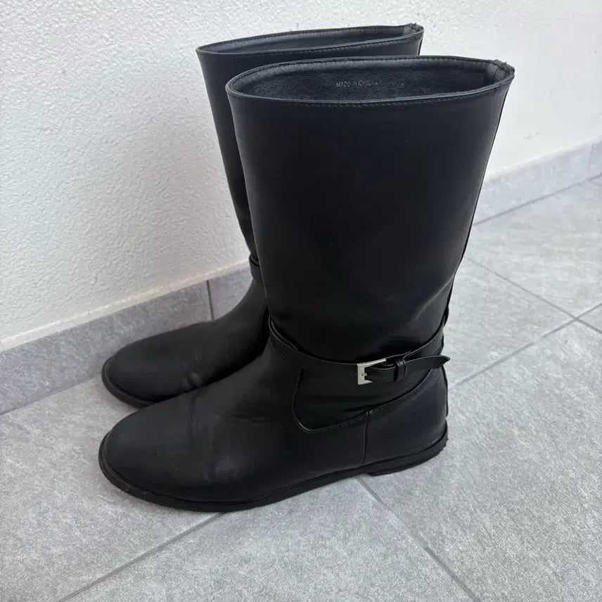 [BUNJANG] Black Buckle Detail Mid Boots / 블랙 미들 부츠