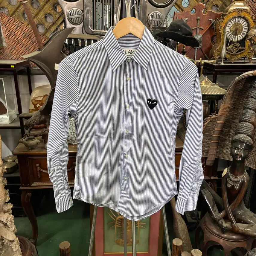 [BUNJANG] Comme des Garçons PLAY Black Heart Appliqué Striped Shirt / 플레이 꼼데가르송 블랙 하트 와펜 스트라이프 셔츠