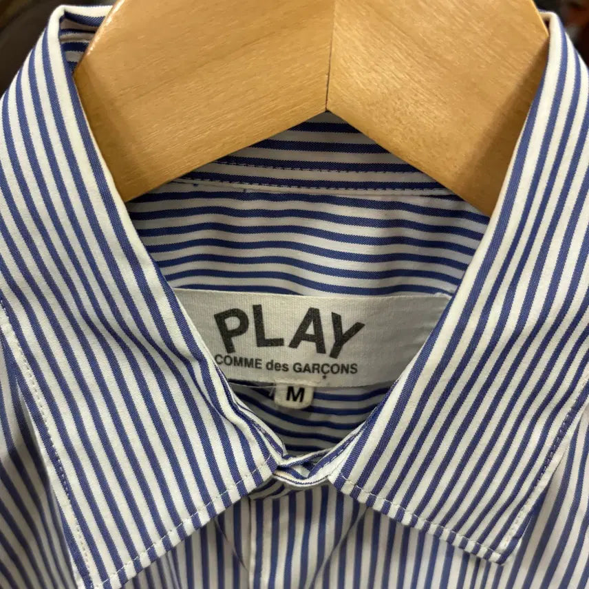 [BUNJANG] Comme des Garçons PLAY Black Heart Appliqué Striped Shirt / 플레이 꼼데가르송 블랙 하트 와펜 스트라이프 셔츠
