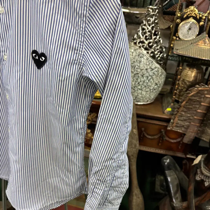 [BUNJANG] Comme des Garçons PLAY Black Heart Appliqué Striped Shirt / 플레이 꼼데가르송 블랙 하트 와펜 스트라이프 셔츠