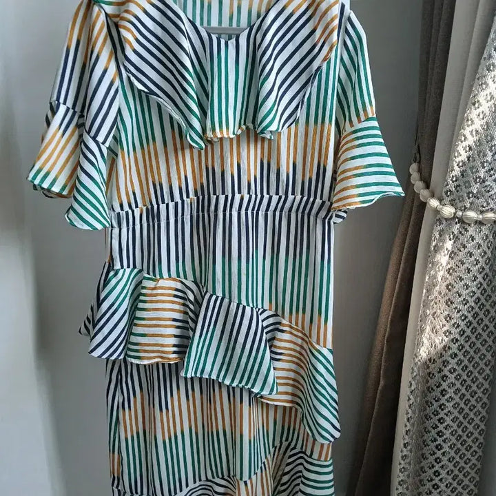 [BUNJANG] Striped Ruffle Long Dress / 롱 원피스