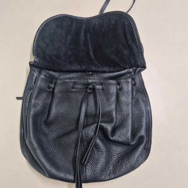 [BUNJANG] Loose &amp; Lounge Black Leather Crossbody Shoulder Bag / (무료배송)루즈앤라운지 블랙 가죽 크로스백 숄더백
