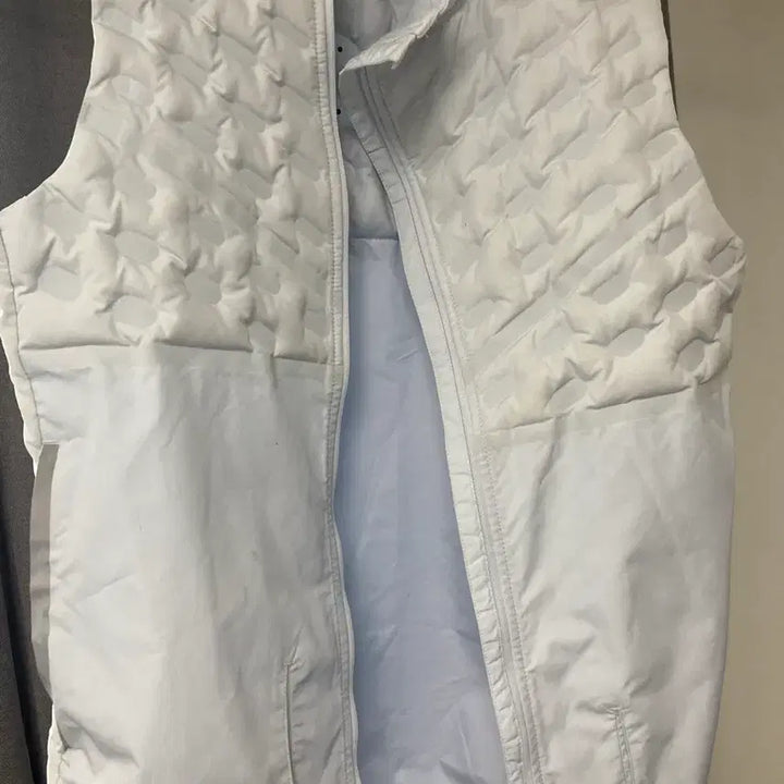 [BUNJANG] Nike White Padded Vest / 나이키 화이트 패딩 조끼