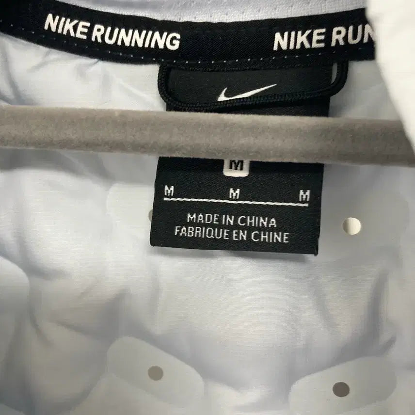 [BUNJANG] Nike White Padded Vest / 나이키 화이트 패딩 조끼