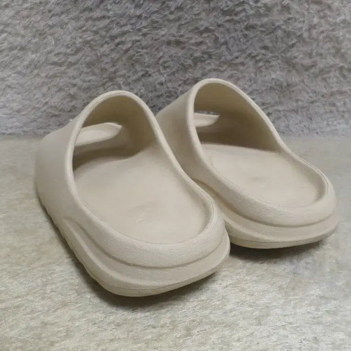 [BUNJANG] Adidas Yeezy Slide Sandals / 후루룩구제 280 아디다스 이지 슬라이드 슬리퍼 샌들 260501