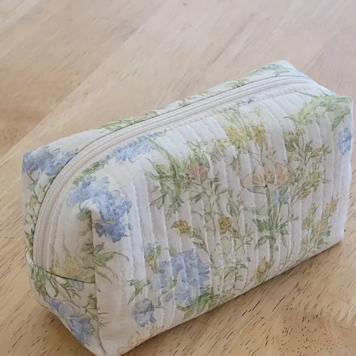 [BUNJANG] Botanical Pattern Quilted Pouch / 보테니컬 파우치