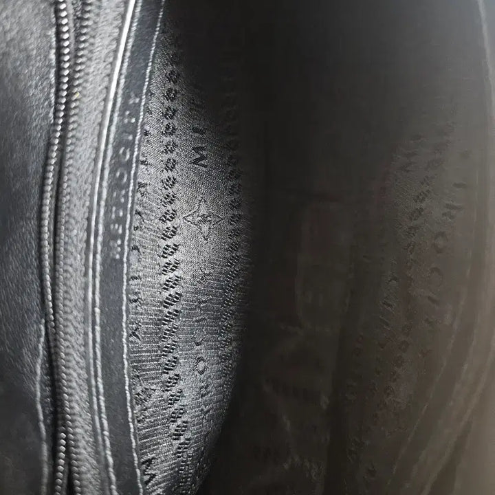 [BUNJANG] MCM Crossbody Bag / 메트로시티