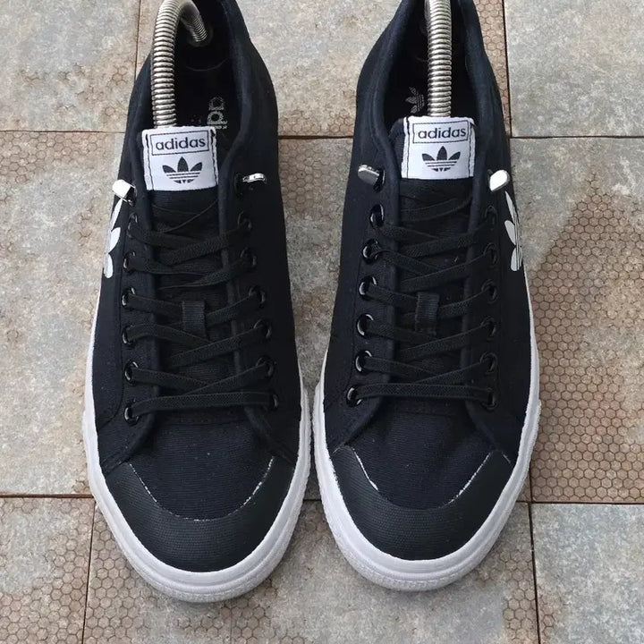 [BUNJANG] Adidas Nizza Trefoil Black and White Sneakers / (270)아디다스 니짜 트레포일 검흰 스니커즈