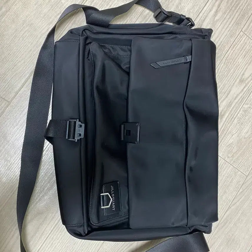 [BUNJANG] JILLSTUART NEW YORK Matteo Messenger Bag Black / 질스튜어트 뉴욕 메신저백 블랙 크로스백