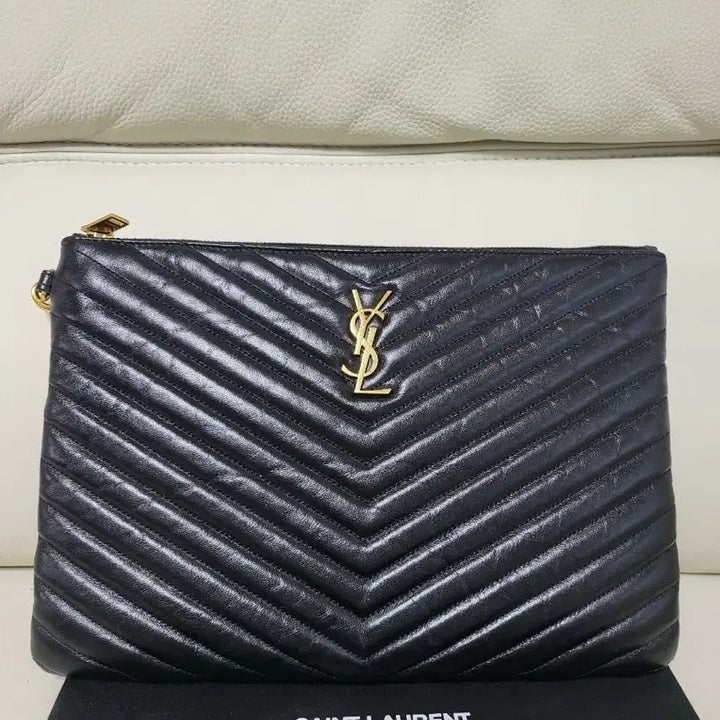 [BUNJANG] Saint Laurent Matelassé Clutch Bag Medium / 생로랑 마틀라세 클러치백 미듐 정품