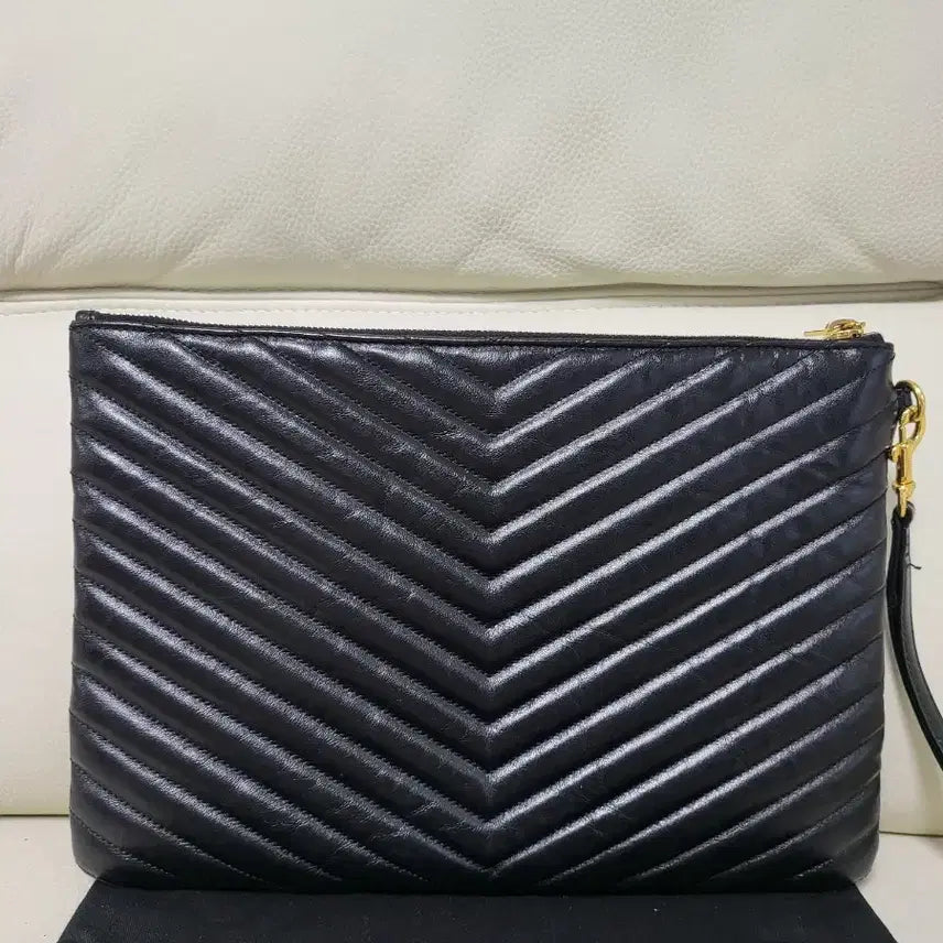[BUNJANG] Saint Laurent Matelassé Clutch Bag Medium / 생로랑 마틀라세 클러치백 미듐 정품