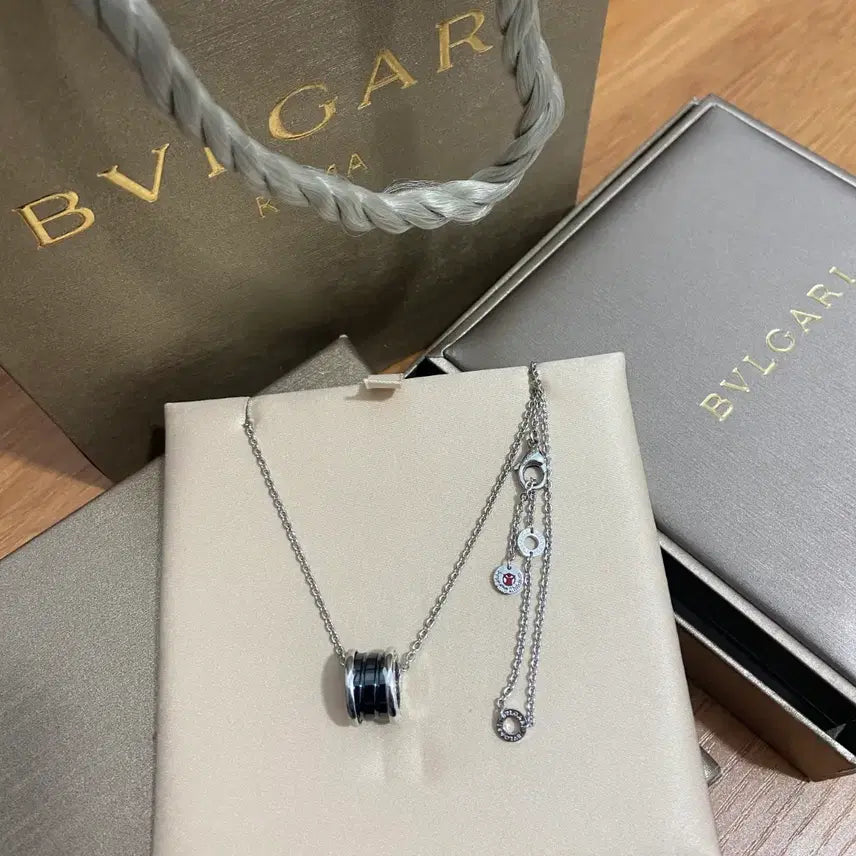 [BUNJANG] Bvlgari B.Zero1 Black Pendant Necklace / 불가리 비제로원 블랙 펜던트 목걸이