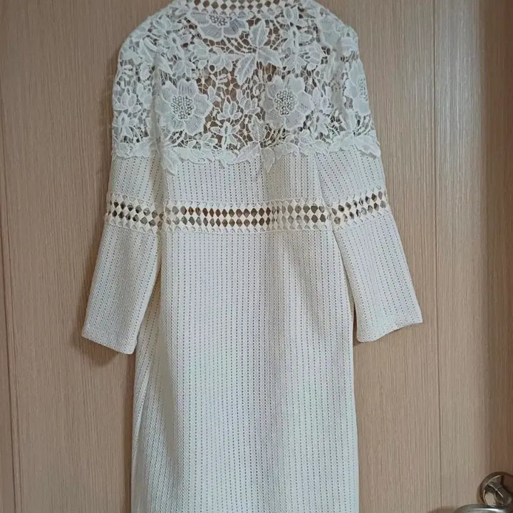 [BUNJANG] TOP SHOP Lace Punching Long Cardigan White / TOP SHOP 레이스 펀칭 롱 가디건 화이트