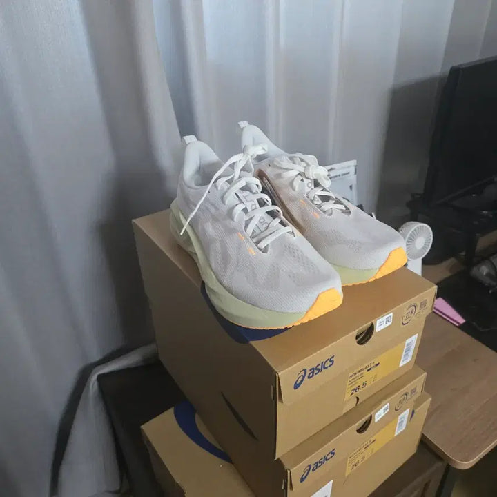 [BUNJANG] Asics NovaBlast 5 White-Phone 265 New / 노바블라스트5 화이트폰 265 새상품입니다