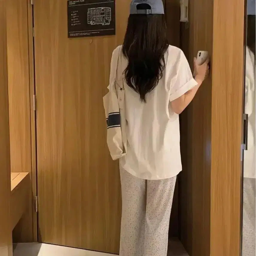 [BUNJANG] White Printing Short Sleeve T-Shirt / 화이트 프린팅 반팔 티셔츠