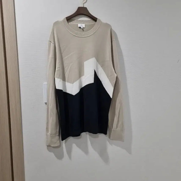 [BUNJANG] Calvin Klein Knit L Beige Black White / 캘빈클라인 니트 L