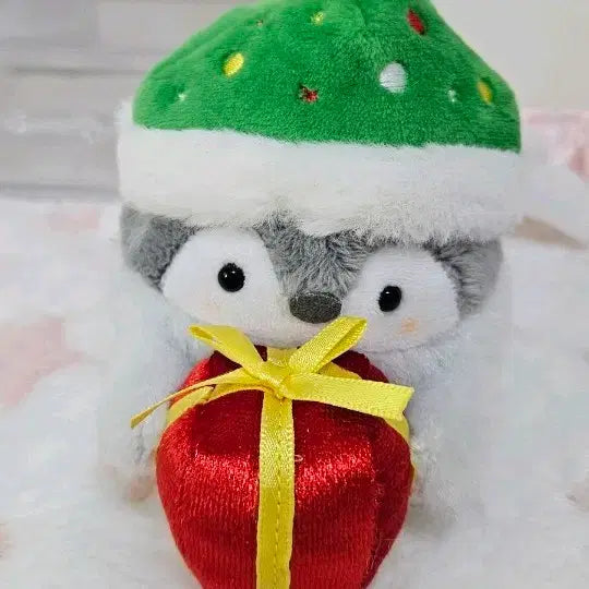 [BUNJANG] Koupen-chan Penguin Plush Toy with Christmas Hat / 코우펜짱 펭귄 인형 어린이날