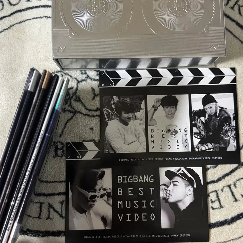 [BUNJANG] BIGBANG Best Music Video Poster &amp; Sticker Set / 빅뱅 베스트뮤비 포스터&amp;스티커 세트