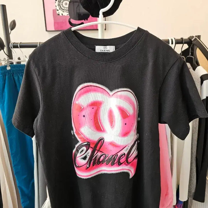 [BUNJANG] SHA Black Logo Short Sleeve T-Shirt / 샤 블랙 로고 반팔 티셔츠