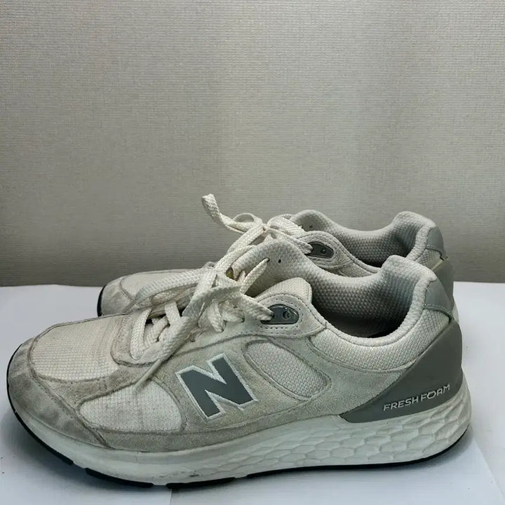 [BUNJANG] New Balance Fresh Foam 1880 Running/Walking Shoes (270) / 뉴발란스 프레쉬폼 1880 런닝화/워킹화 (270)