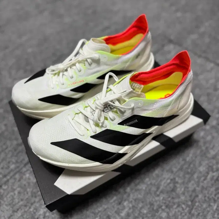 [BUNJANG] Adidas Adizero Adios Pro 4 Cloud White Core Black Running Shoes Size 270 / 아디다스 아디제로 아디오스 프로 4 270사이즈