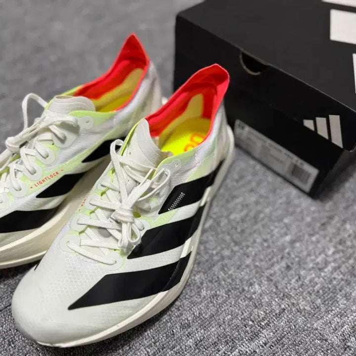 [BUNJANG] Adidas Adizero Adios Pro 4 Cloud White Core Black Running Shoes Size 270 / 아디다스 아디제로 아디오스 프로 4 270사이즈