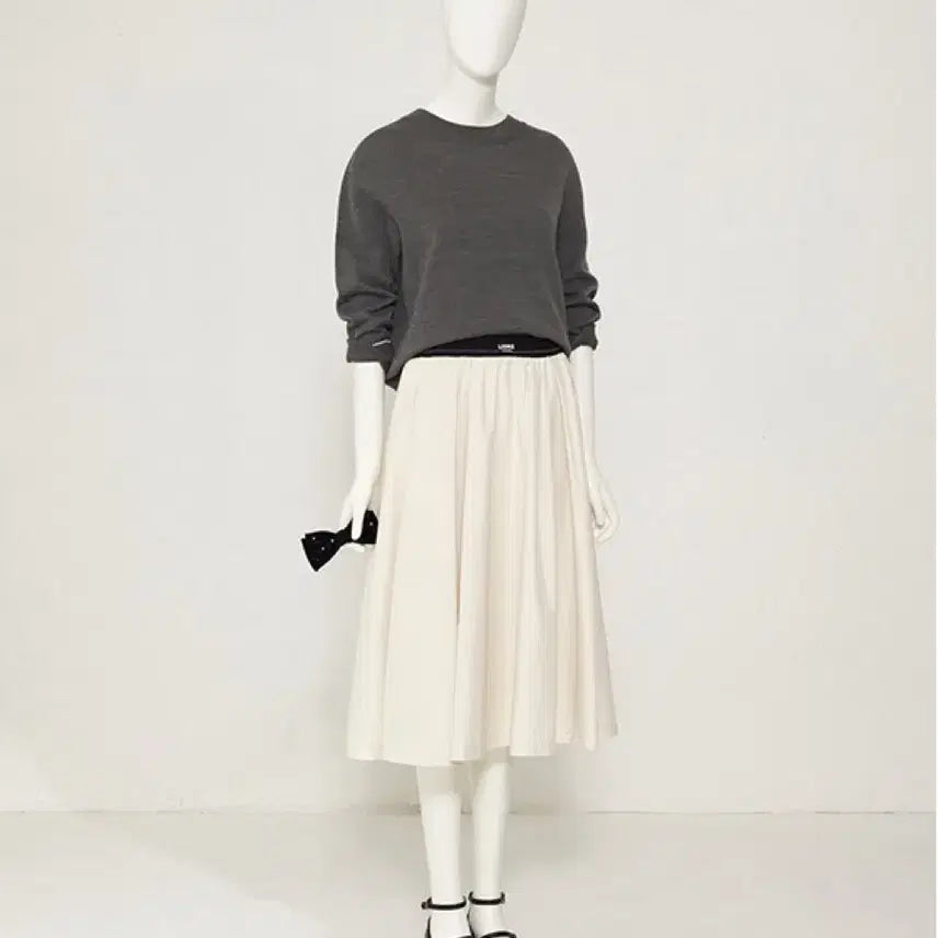 [SOLD OUT] [새상품] 한섬 sjsj 플레어 스커트