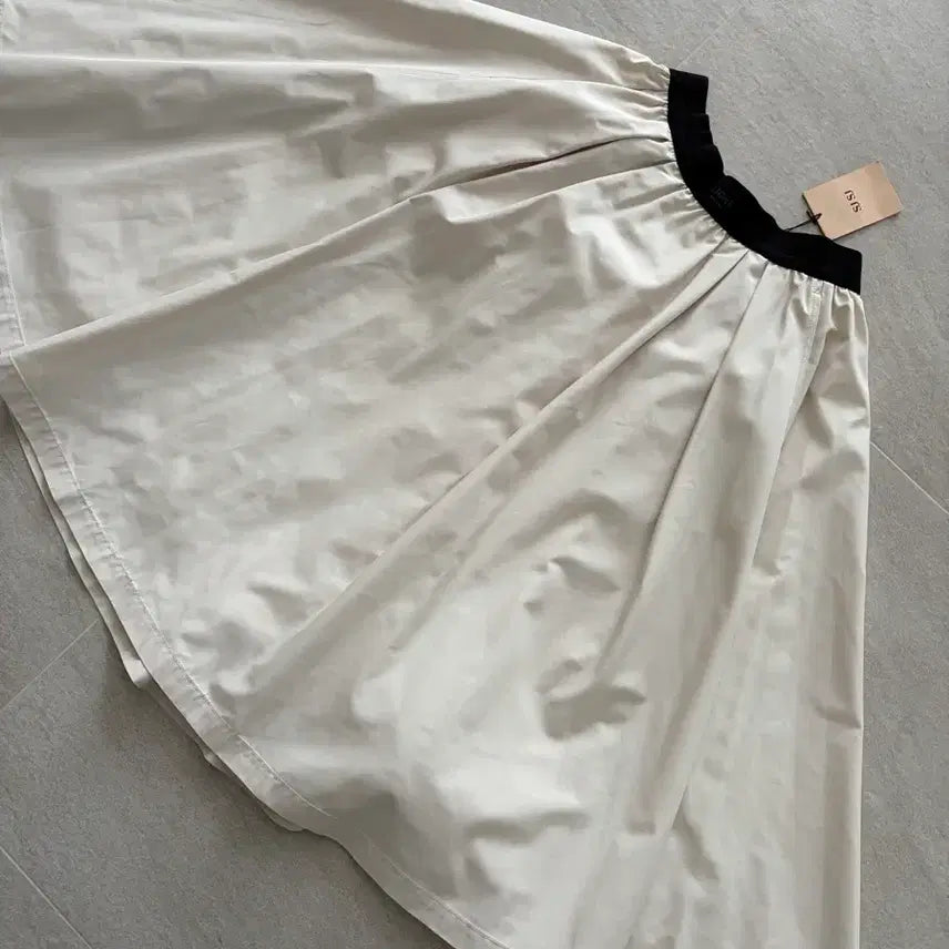 [SOLD OUT] [새상품] 한섬 sjsj 플레어 스커트