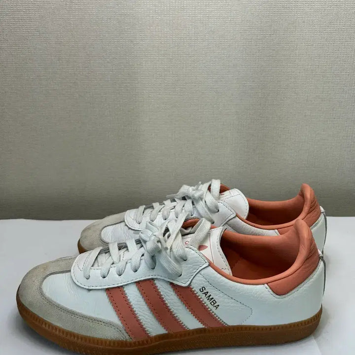 [BUNJANG] Adidas Samba OG White Coral Sneakers / 아디다스 삼바 OG 화이트 코랄(255)
