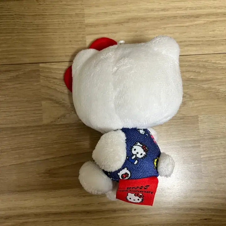 [BUNJANG] Hello Kitty 50th Anniversary Plush Keychain Doll / 헬로키티 50주년 키링 봉제인형