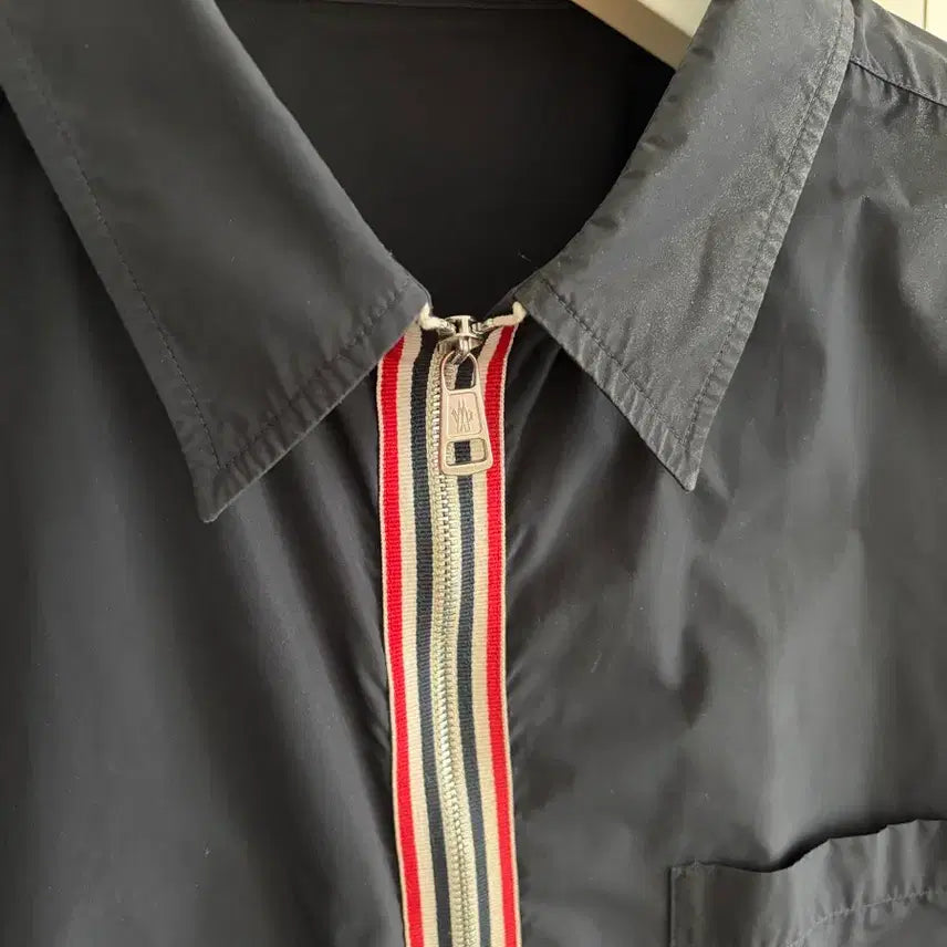 [BUNJANG] Moncler Maxville Jacket with Applique Patch / [정품] 몽클레어 맥스빌 와펜 패치 바람막이 자켓