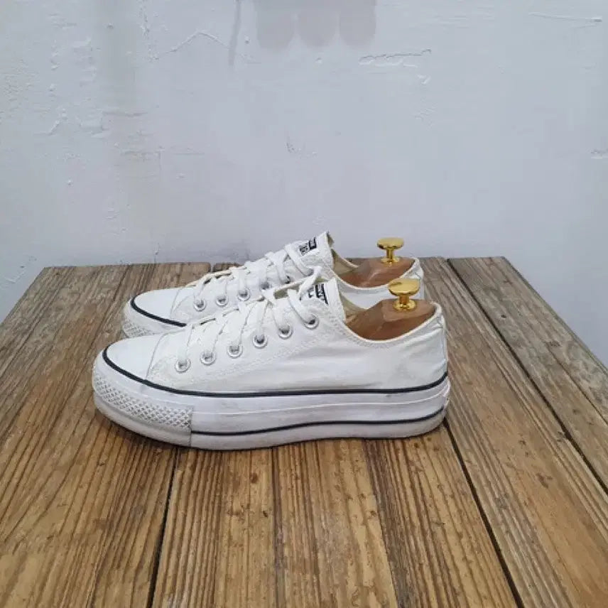 [BUNJANG] Converse Platform Low Sneakers White / 컨버스 플랫폼 로우 스니커즈 화이트 (245MM)