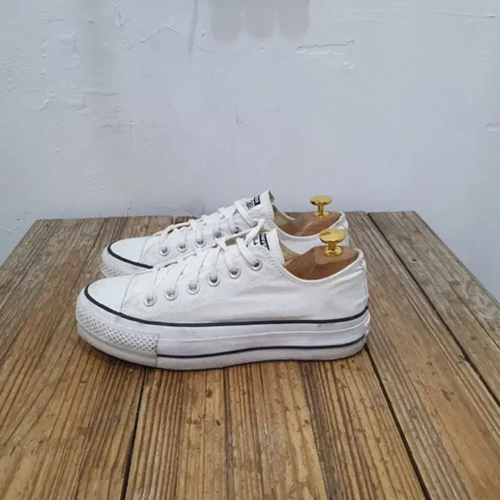 [BUNJANG] Converse Platform Low Sneakers White / 컨버스 플랫폼 로우 스니커즈 화이트 (245MM)