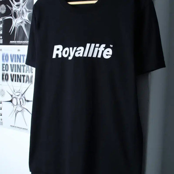 [BUNJANG] Royal Life Big Logo Short Sleeve T-Shirt Black / (L-XL) 로얄라이프 반팔 티셔츠 빅로고 블랙 올드스쿨-1866C