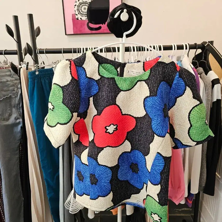 [BUNJANG] Floral Print Short Sleeve Blouse / 꽃무늬 반팔 블라우스 화려한 패턴
