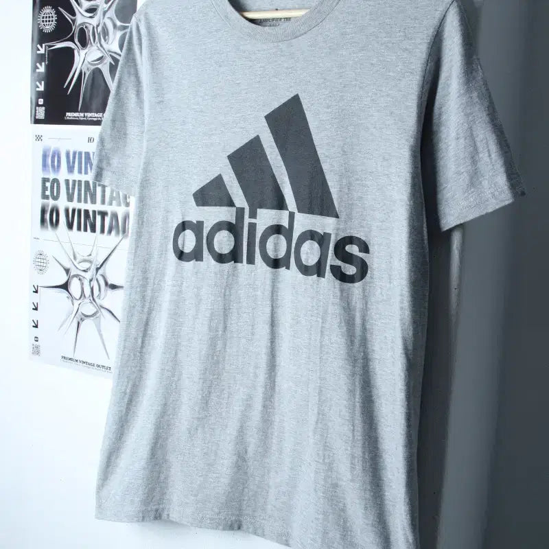 [BUNJANG] Adidas Big Logo T-Shirt Grey Old School M-L / (M-L) 아디다스 반팔 티셔츠 빅로고 그레이 올드스쿨-1866E