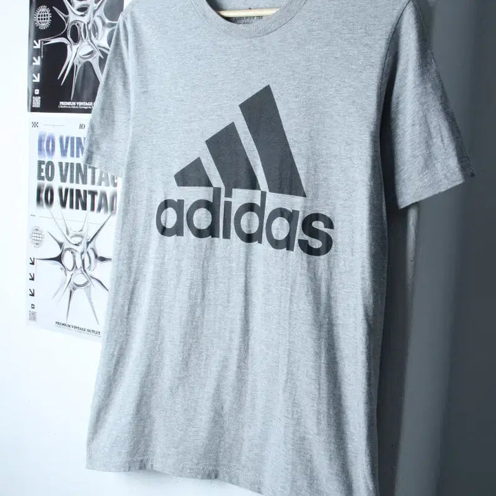 [BUNJANG] Adidas Big Logo T-Shirt Grey Old School M-L / (M-L) 아디다스 반팔 티셔츠 빅로고 그레이 올드스쿨-1866E