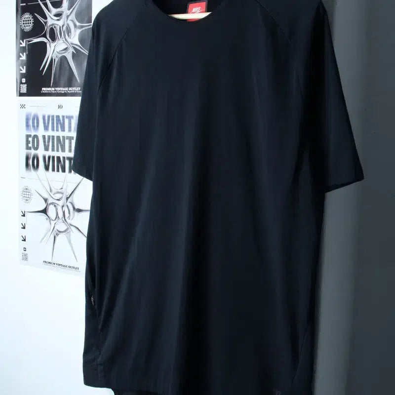 [BUNJANG] Nike Tech Pack T-Shirt Black (L-XL) / (L-XL) 나이키 반팔 티셔츠 테크팩 블랙 유니크-18670