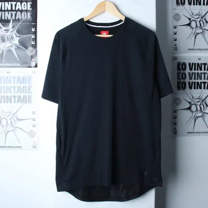[BUNJANG] Nike Tech Pack T-Shirt Black (L-XL) / (L-XL) 나이키 반팔 티셔츠 테크팩 블랙 유니크-18670