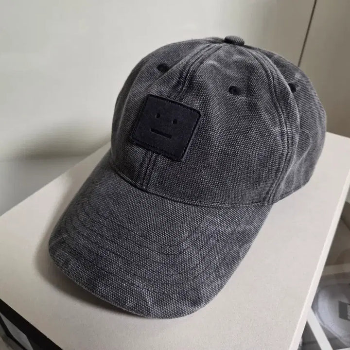 [BUNJANG] Acne Studios Grey Washed Emoji Baseball Cap / 아크네스튜디오 그레이 워싱 이모지 볼캡