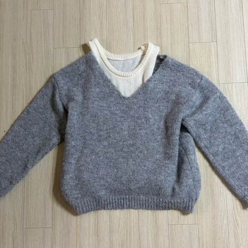 [BUNJANG] Ivory Tank Top &amp; Grey Knit Set / 아이보리 나시&amp;그레이니트 세트