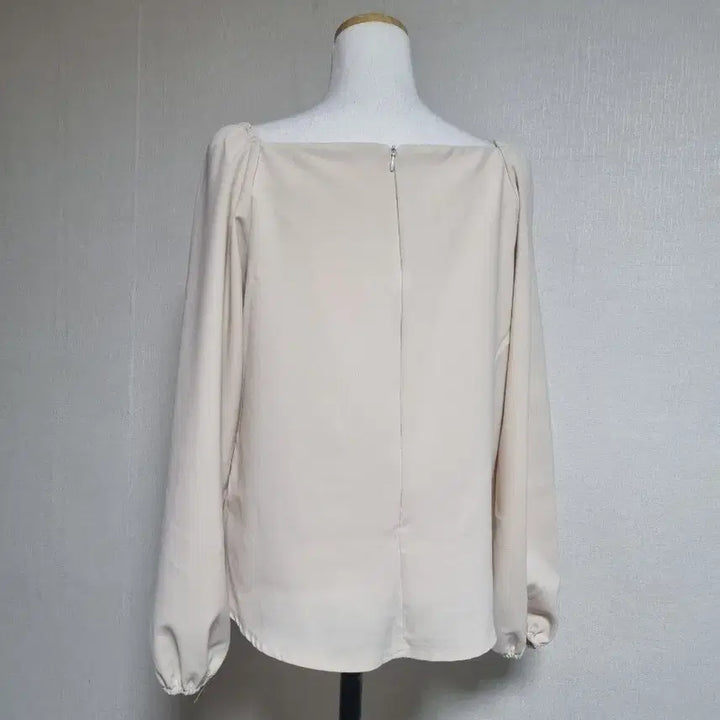 [BUNJANG] BL91 Heart Neck Shirring Blouse / BL91 하트넥 셔링 블라우스