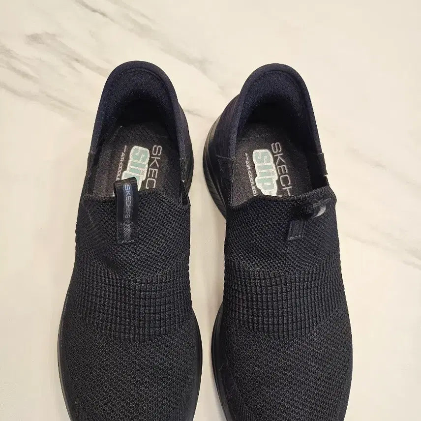 [BUNJANG] Skechers Slip-ins Ultra Flex Sneakers Black 225mm / 스케쳐스 슬립인스 블랙 225mm